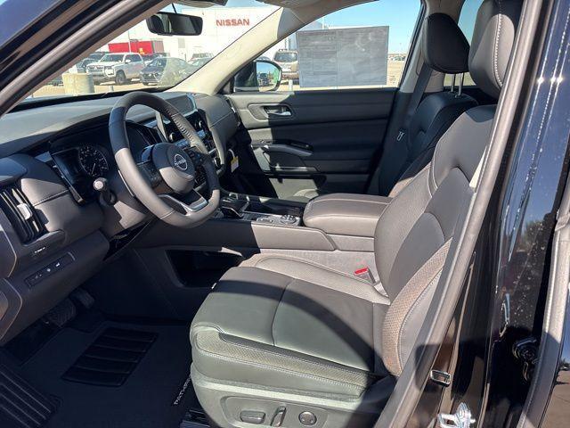 new 2025 Nissan Pathfinder car, priced at $41,590