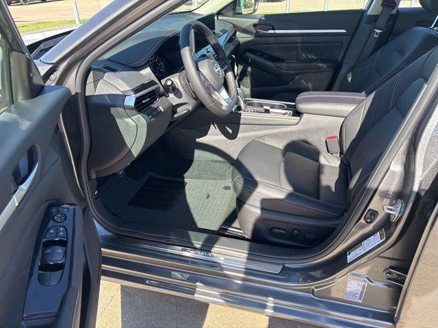 new 2025 Nissan Altima car, priced at $34,340
