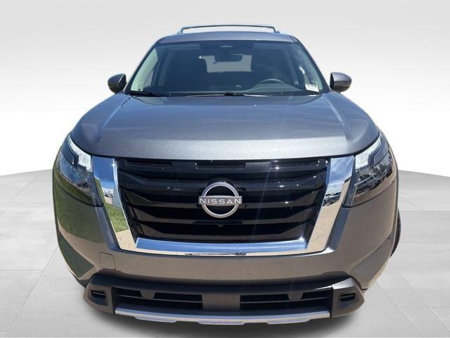 new 2025 Nissan Pathfinder car, priced at $47,555