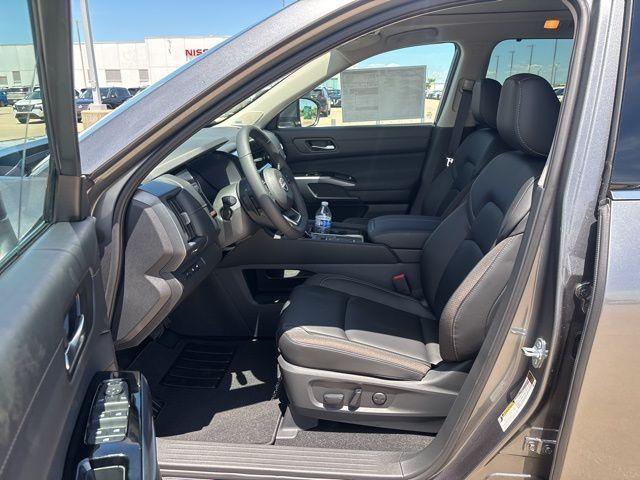 new 2025 Nissan Pathfinder car, priced at $47,555