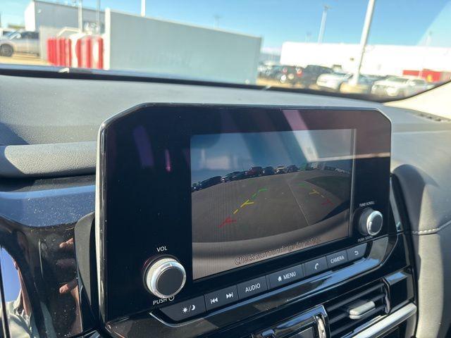 new 2025 Nissan Pathfinder car, priced at $39,375