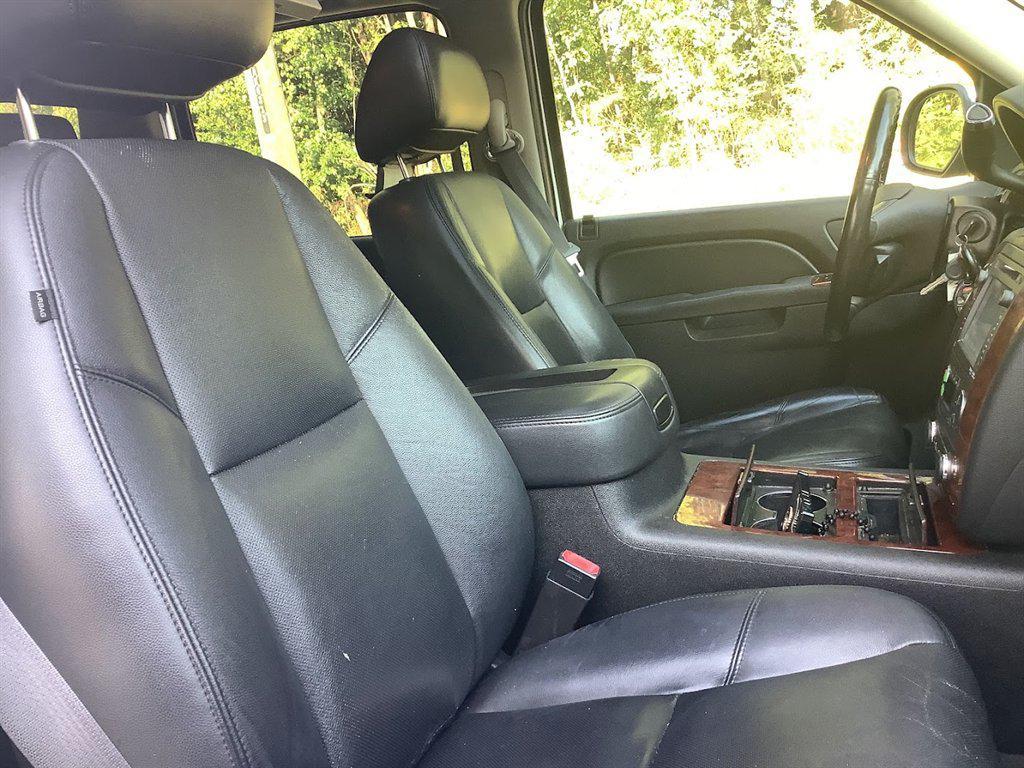 used 2014 Chevrolet Suburban car, priced at $14,995