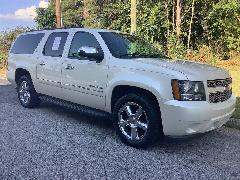 used 2014 Chevrolet Suburban car, priced at $14,995