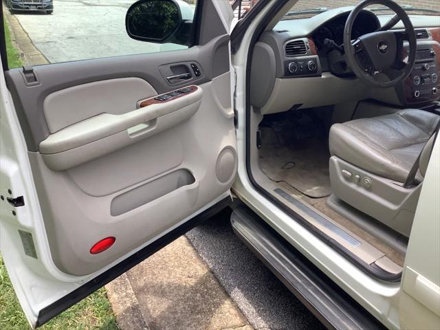 used 2007 Chevrolet Suburban car, priced at $8,995