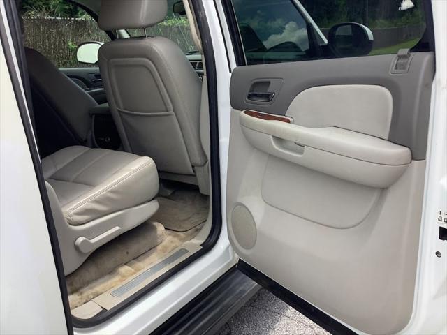 used 2007 Chevrolet Suburban car, priced at $8,995