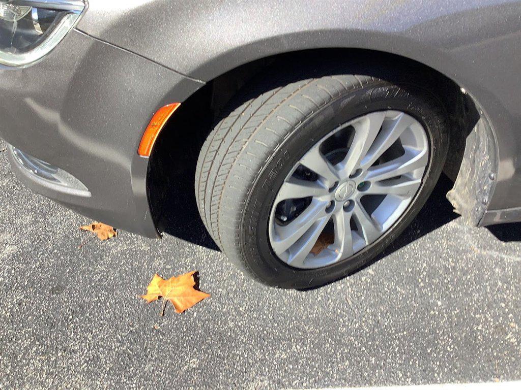 used 2016 Chrysler 200 car, priced at $9,995