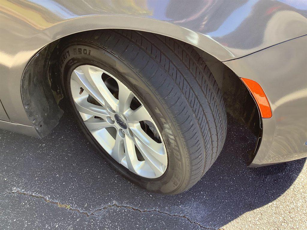 used 2016 Chrysler 200 car, priced at $9,995