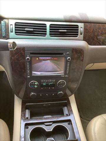 used 2014 GMC Yukon XL car, priced at $15,995