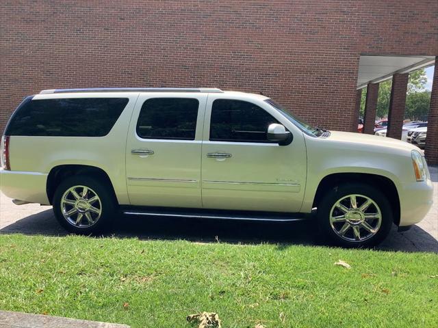 used 2014 GMC Yukon XL car, priced at $15,995