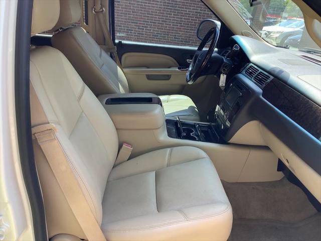 used 2014 GMC Yukon XL car, priced at $15,995