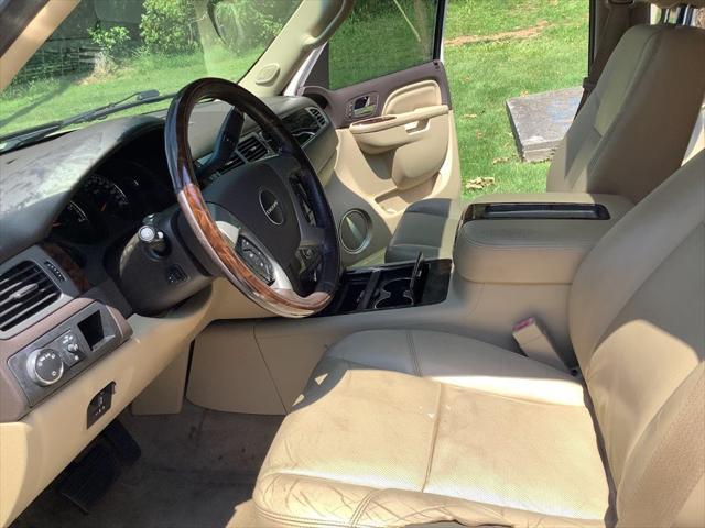 used 2014 GMC Yukon XL car, priced at $15,995