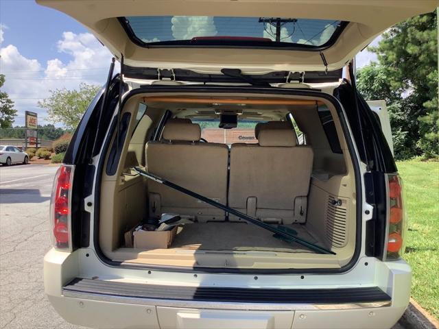 used 2014 GMC Yukon XL car, priced at $15,995