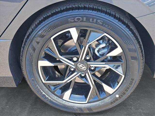 new 2025 Hyundai Sonata car, priced at $29,820