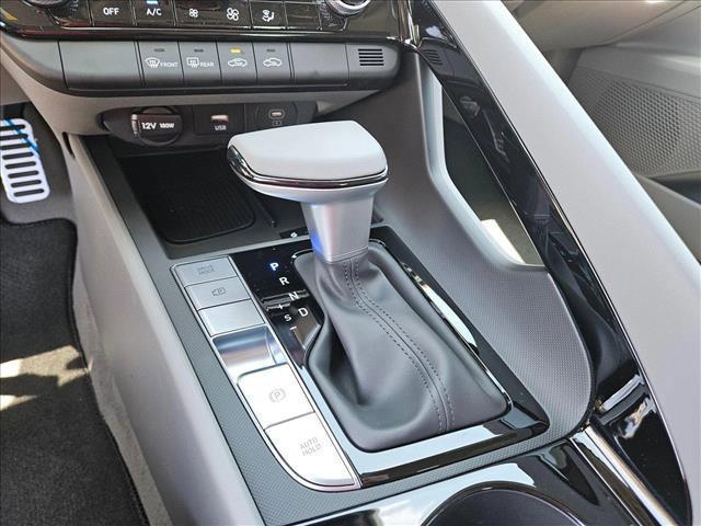 new 2025 Hyundai Elantra car, priced at $29,070