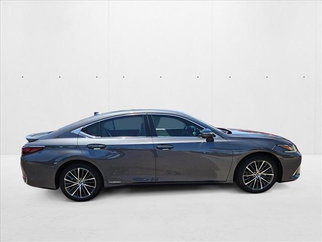 used 2022 Lexus ES 300h car, priced at $35,890