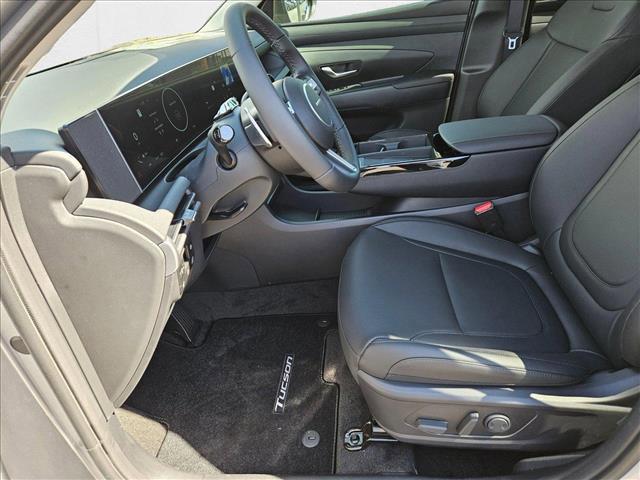 new 2025 Hyundai TUCSON Hybrid car, priced at $37,579