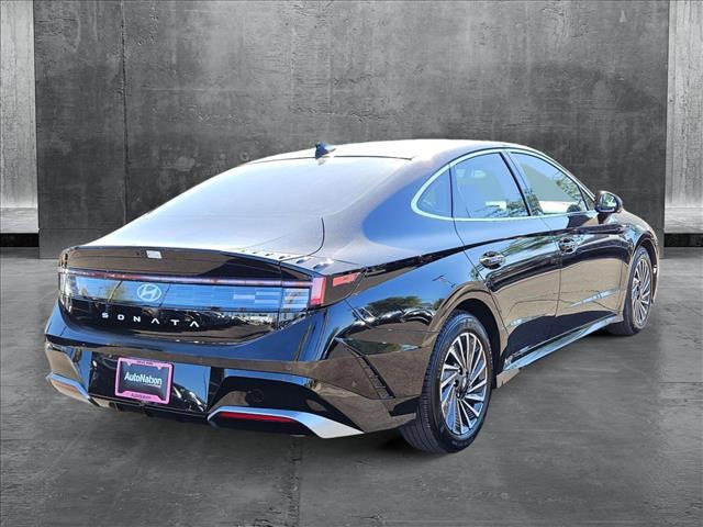 new 2025 Hyundai Sonata Hybrid car, priced at $38,600