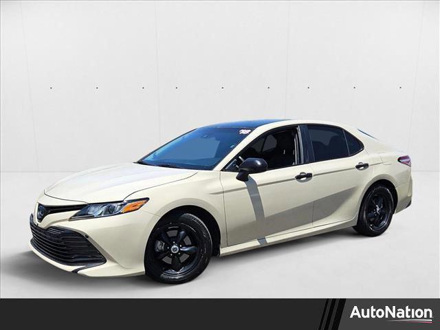 used 2018 Toyota Camry Hybrid car, priced at $19,116