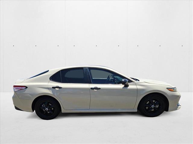 used 2018 Toyota Camry Hybrid car, priced at $19,116