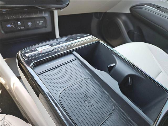 new 2025 Hyundai TUCSON Hybrid car, priced at $42,970