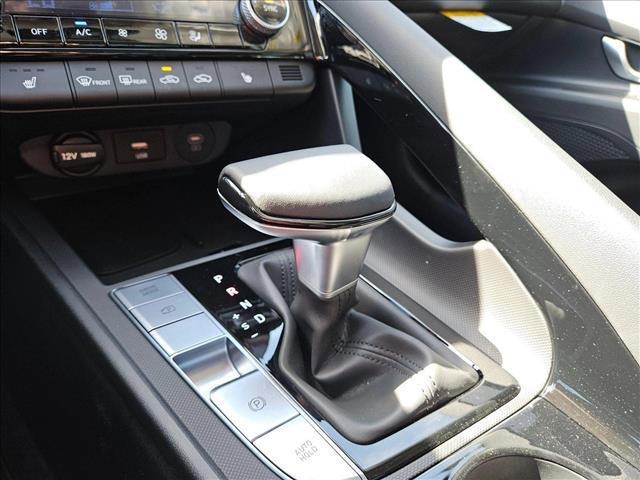 new 2025 Hyundai Elantra car, priced at $25,987
