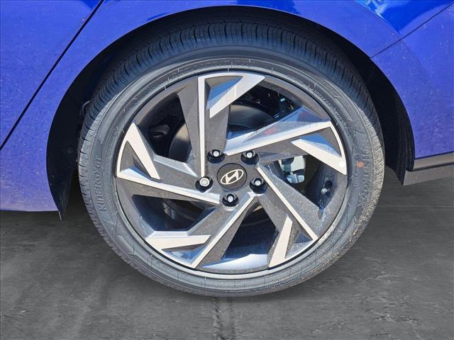 new 2025 Hyundai Elantra car, priced at $31,615