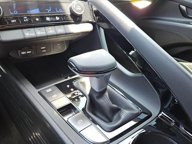 new 2025 Hyundai Elantra car, priced at $29,070