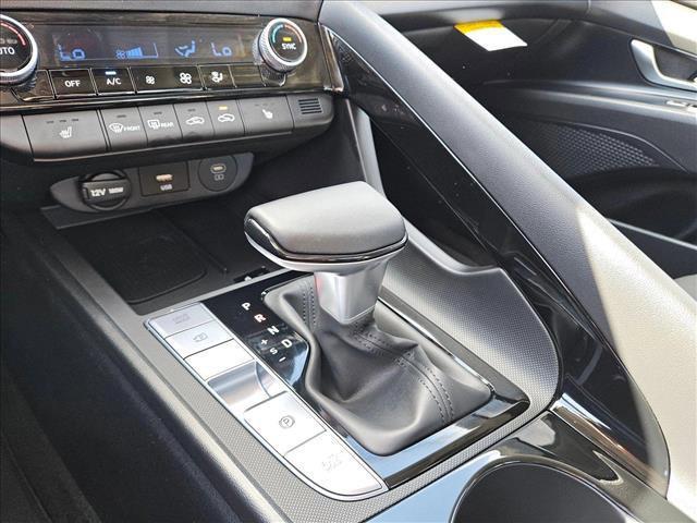 new 2025 Hyundai Elantra car, priced at $27,654