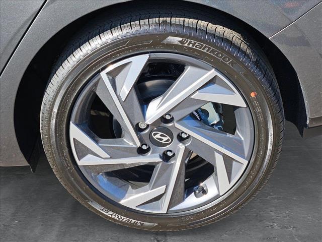 new 2025 Hyundai Elantra car, priced at $25,555