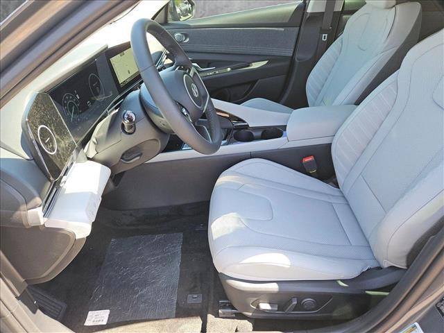 new 2025 Hyundai Elantra car, priced at $31,620