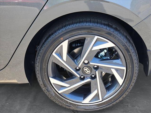 new 2025 Hyundai Elantra car, priced at $30,911