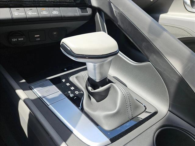 new 2025 Hyundai Elantra car, priced at $21,555