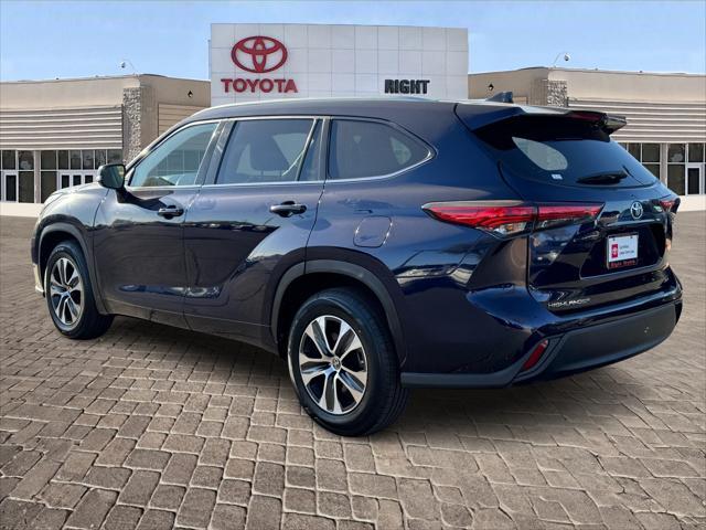 used 2022 Toyota Highlander car, priced at $31,787