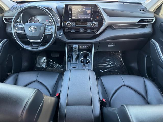 used 2022 Toyota Highlander car, priced at $31,787