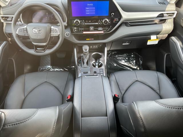new 2025 Toyota Highlander car, priced at $50,374