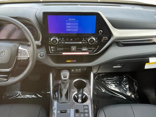 new 2025 Toyota Highlander car, priced at $50,374
