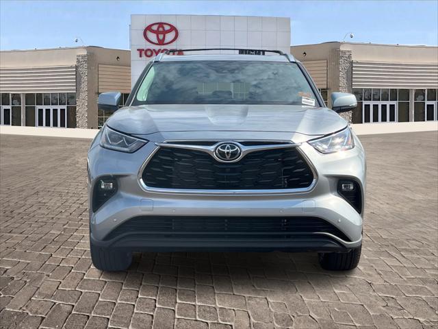 new 2025 Toyota Highlander car, priced at $50,374