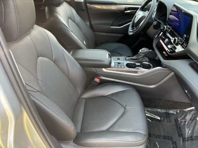new 2025 Toyota Highlander car, priced at $50,374