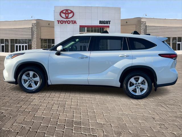 used 2022 Toyota Highlander car, priced at $34,874