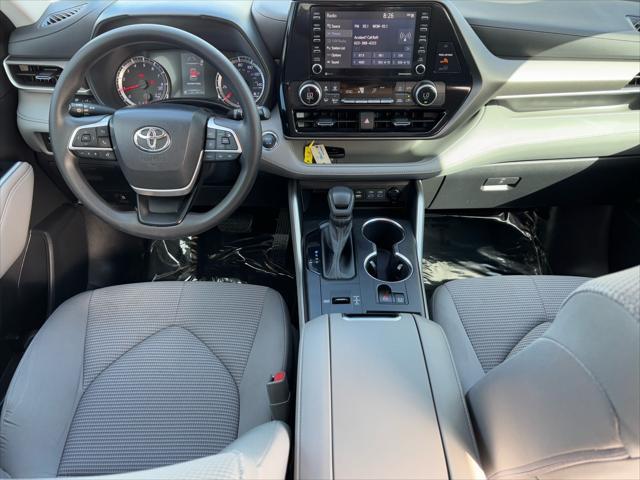 used 2022 Toyota Highlander car, priced at $33,652