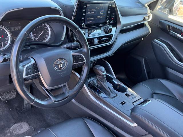 used 2022 Toyota Highlander car, priced at $29,845