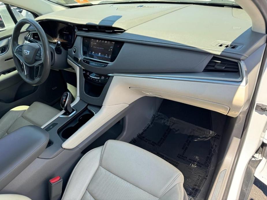 used 2017 Cadillac XT5 car, priced at $20,829