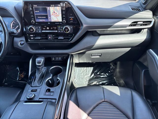 used 2022 Toyota Highlander car, priced at $35,145