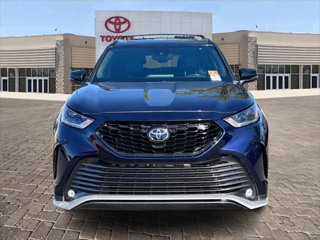 used 2022 Toyota Highlander car, priced at $35,145