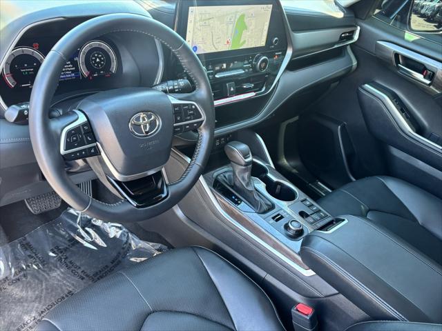 used 2024 Toyota Highlander car, priced at $45,241