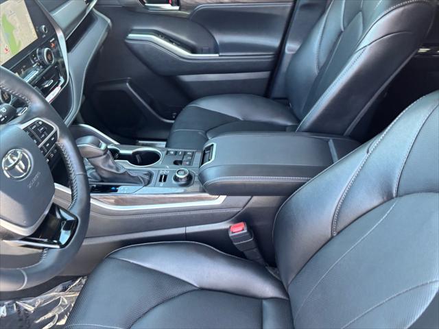 used 2024 Toyota Highlander car, priced at $45,241