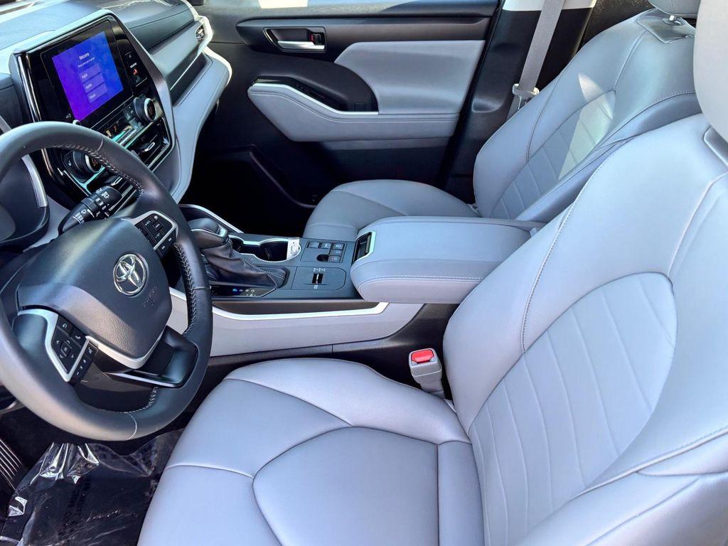 used 2024 Toyota Highlander car, priced at $40,162