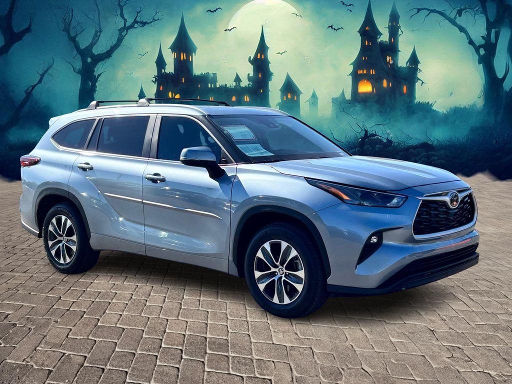 used 2024 Toyota Highlander car, priced at $40,162