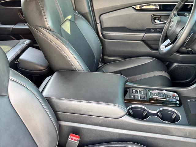 used 2025 Honda Pilot car, priced at $43,761