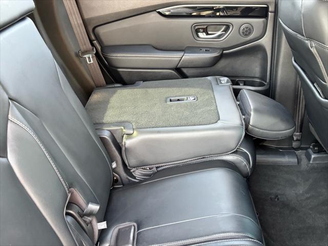 used 2025 Honda Pilot car, priced at $43,761